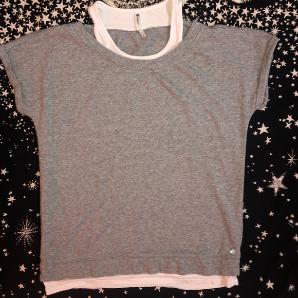 Athletic shirt - Picture 1 of 2